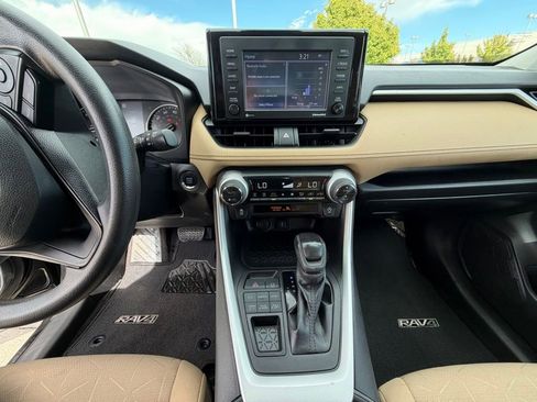 Used 2021 Toyota RAV4 XLE w/ Carpet Mat Package (TMS) AWD/4WD image 21