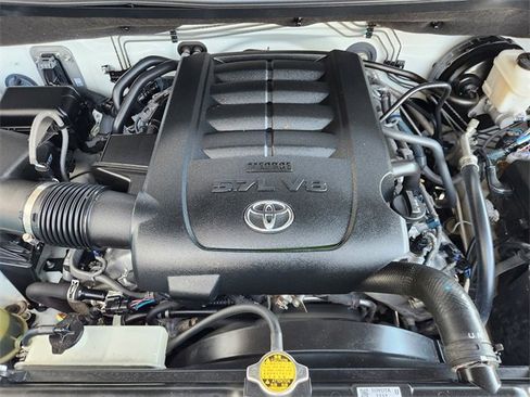 Used 2017 Toyota Tundra 1794 Edition AWD/4WD image 31
