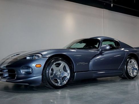 Used 2000 Dodge Viper GTS image 3