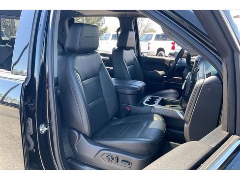 Used 2023 GMC Sierra 3500 Denali w/ Denali Ultimate Package AWD/4WD image 8