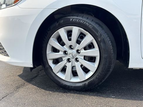 Used 2017 Nissan Sentra SV FWD image 39