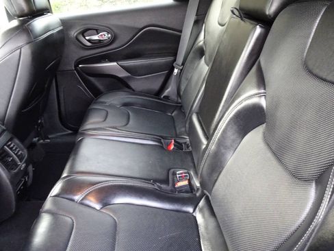 Used 2020 Jeep Cherokee Limited AWD/4WD image 17