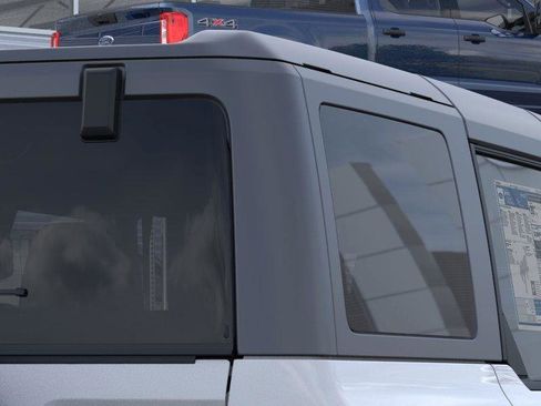 New 2025 Ford Bronco Base image 25