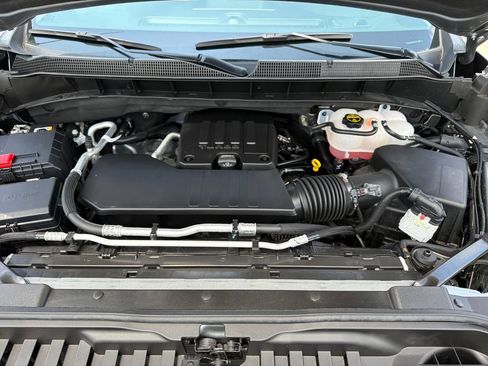 Certified 2025 Chevrolet Silverado 1500 Custom w/ Turbomax Blackout Package AWD/4WD image 24