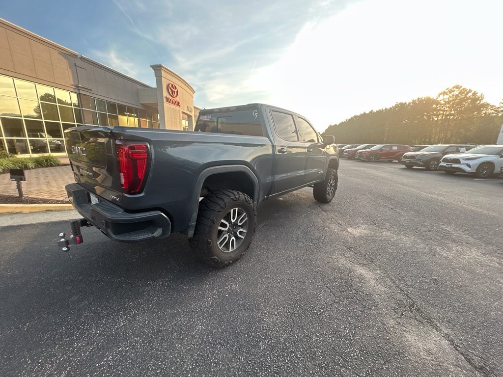 Used 2021 GMC Sierra 1500 AT4 w/ AT4 Value Package AWD/4WD image 3