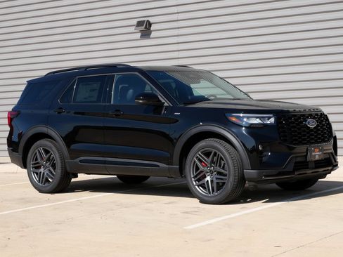 New 2026 Ford Explorer ST-Line w/ ST-Line Street Pack AWD/4WD image 1