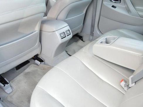 Used 2009 Toyota Camry Hybrid image 24