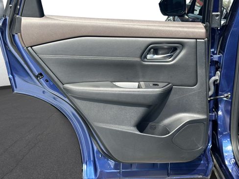 Used 2022 Nissan Rogue SL FWD image 13