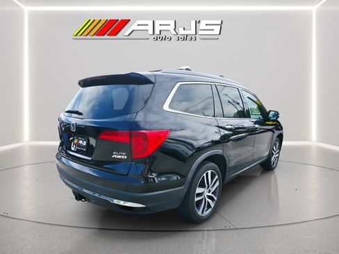Used 2017 Honda Pilot Elite image 5