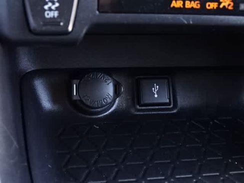 Used 2022 Toyota RAV4 LE FWD image 31