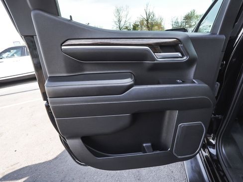 Used 2023 GMC Sierra 1500 Elevation w/ LPO, Elevation Black Package image 11