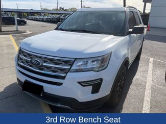 Used 2018 Ford Explorer XLT video 3