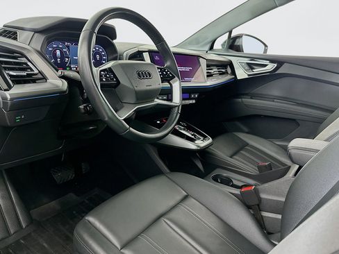 Used 2024 Audi Q4 e-tron Premium Plus w/ Premium Plus image 7