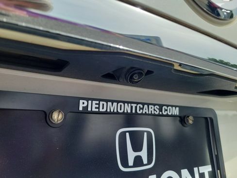 Used 2017 Nissan Rogue SL FWD image 12