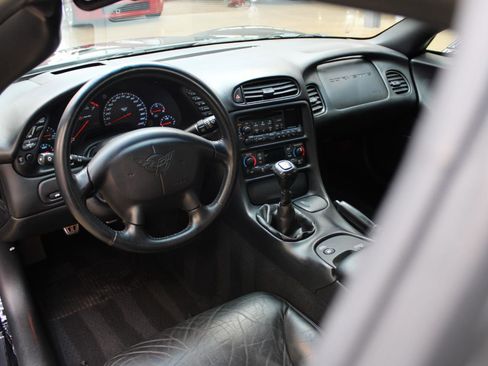 Used 2003 Chevrolet Corvette Z06 w/ Memory Package, 3 Drivers image 6