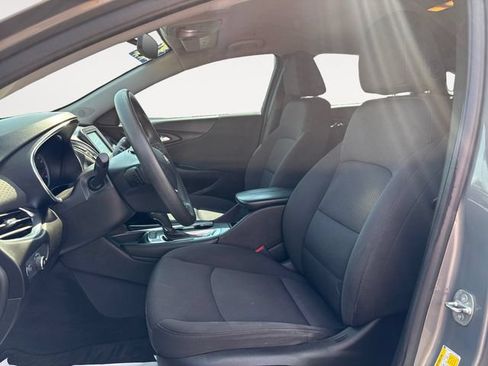 Used 2018 Chevrolet Malibu LT FWD image 9