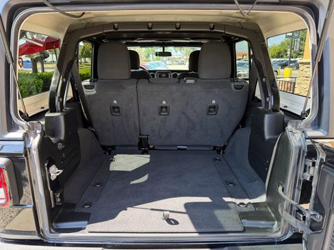 Used 2020 Jeep Wrangler Unlimited Sport AWD/4WD image 13