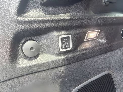 Used 2024 Jeep Grand Cherokee L Summit AWD/4WD image 21