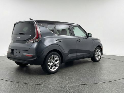Used 2025 Kia Soul LX w/ LX Technology Package FWD image 9