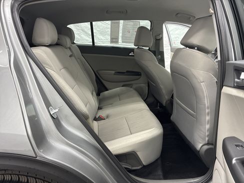 Used 2019 Kia Sportage LX AWD/4WD image 9