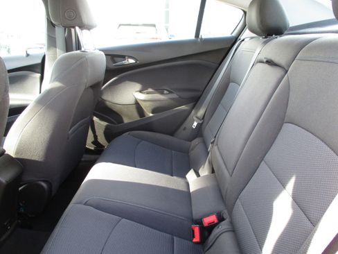 Used 2018 Chevrolet Cruze LT image 29