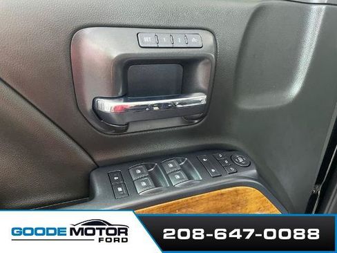 Used 2018 Chevrolet Silverado 1500 High Country AWD/4WD image 10