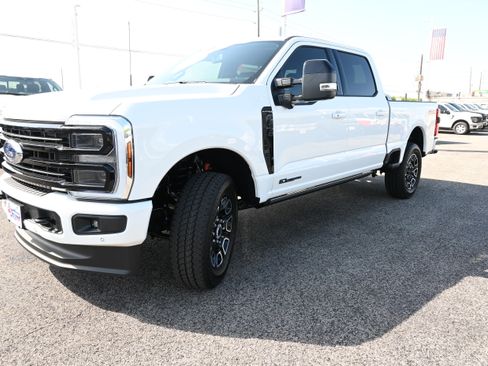 New 2026 Ford F250 Platinum AWD/4WD image 8