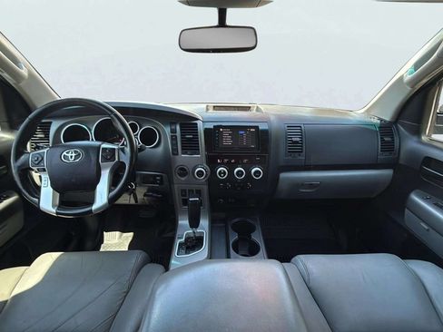 Used 2017 Toyota Sequoia SR5 w/ Premium Package AWD/4WD image 9