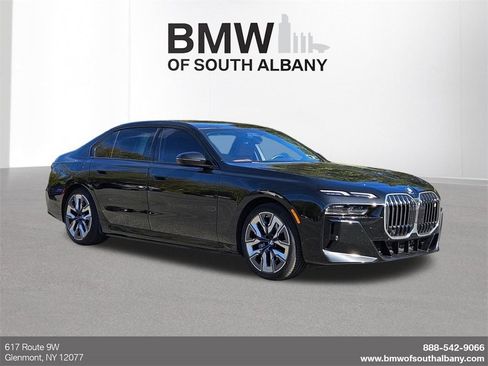 Used 2024 BMW i7 xDrive60 image 1