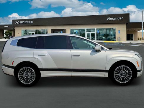 New 2026 Hyundai Ioniq 9 Calligraphy image 9