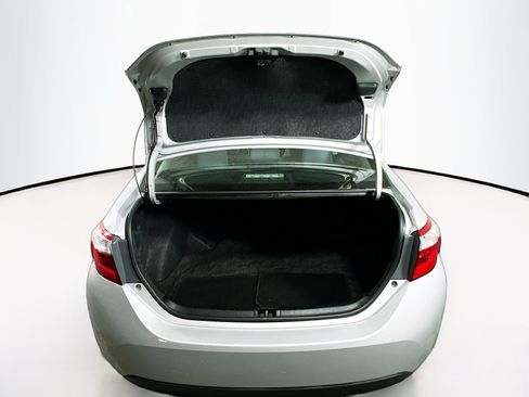 Used 2016 Toyota Corolla LE image 21