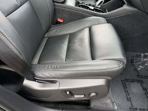 Used 2023 Volvo XC40 B5 Ultimate w/ Protection Package Premier image 15
