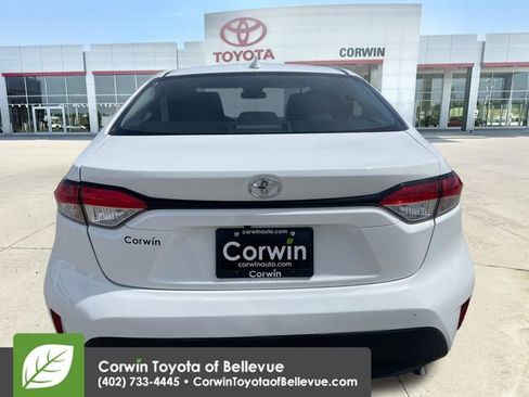 Used 2025 Toyota Corolla LE image 4
