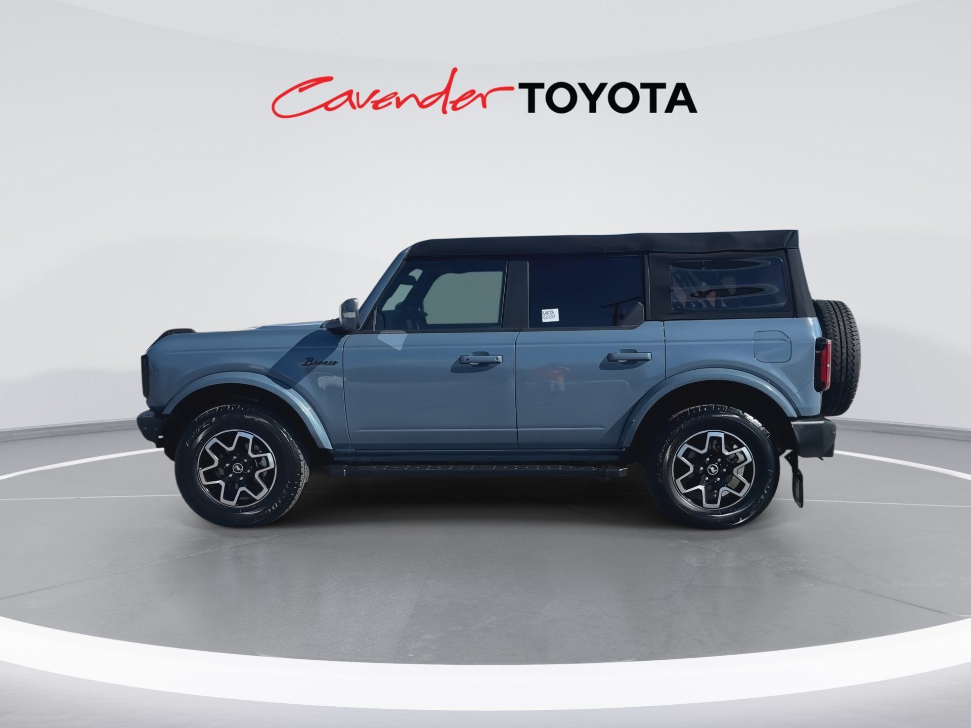 Used 2024 Ford Bronco Outer Banks AWD/4WD image 5