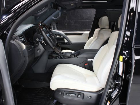 Used 2019 Lexus LX 570 4WD w/ Inspiration Series image 29