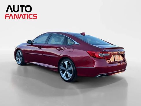 Used 2018 Honda Accord Touring image 3