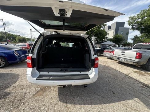 Used 2017 Ford Expedition XLT w/ Equipment Group 202A RWD image 13