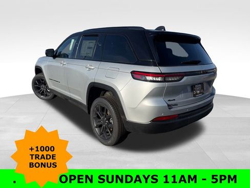 New 2025 Jeep Grand Cherokee Limited image 5