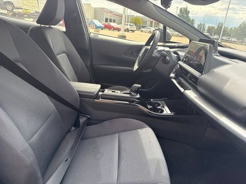 Used 2026 Toyota Prius LE FWD image 19
