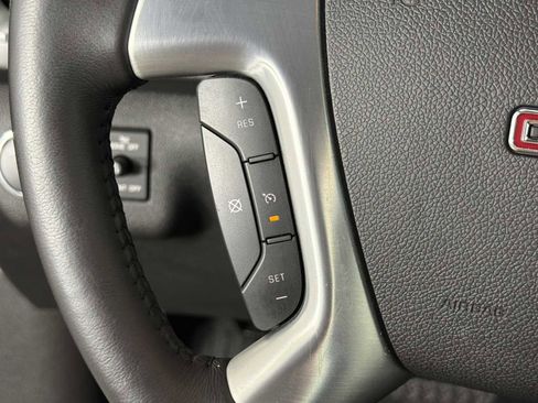 Used 2015 GMC Acadia SLT image 26