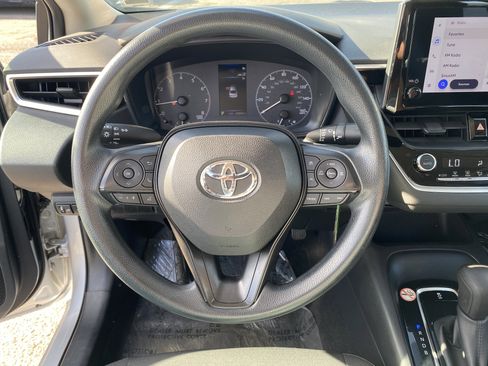 Used 2024 Toyota Corolla LE image 12