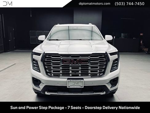 Used 2026 GMC Yukon Denali w/ Sun & Power Step Package AWD/4WD image 11