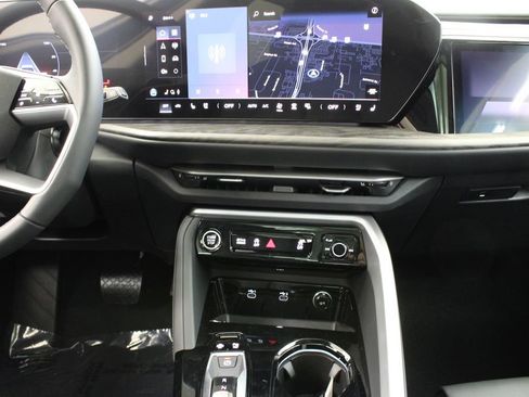 New 2025 Audi Q5 Prestige image 21