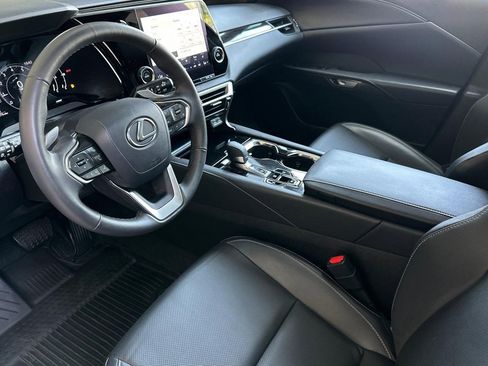 Certified 2024 Lexus RX 350 FWD w/ Technology Package image 4