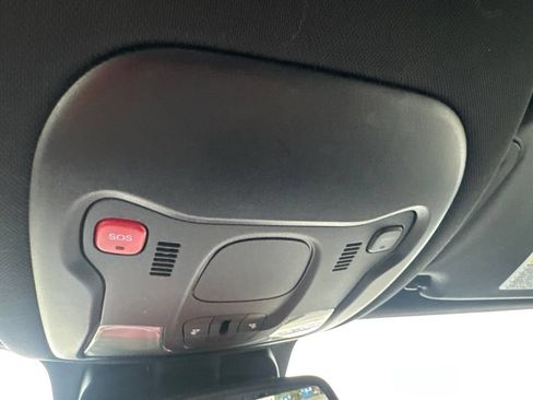 Used 2020 Jeep Renegade Altitude AWD/4WD image 26