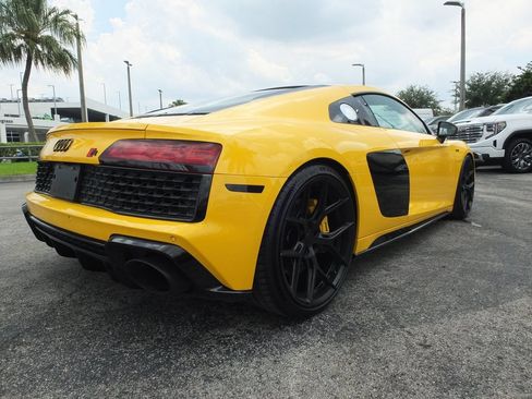 Used 2021 Audi R8 V10 w/ Premium Package RWD image 10