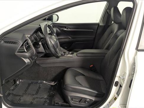 Used 2022 Toyota Camry SE w/ Convenience Package image 13