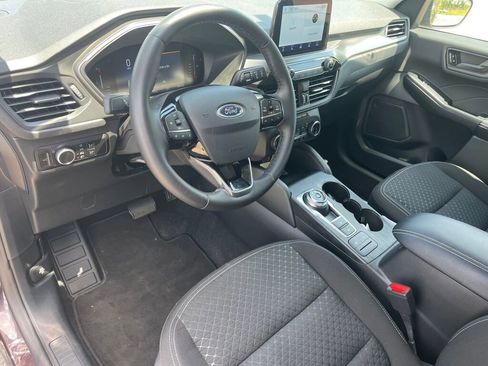 Certified 2023 Ford Escape Active w/ Cold Weather Package FWD image 5
