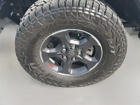 Used 2023 Jeep Gladiator Rubicon w/ LED Lighting Group image 37