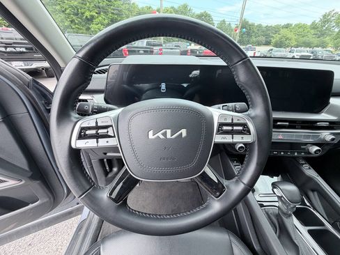 Used 2025 Kia Telluride S AWD/4WD image 14